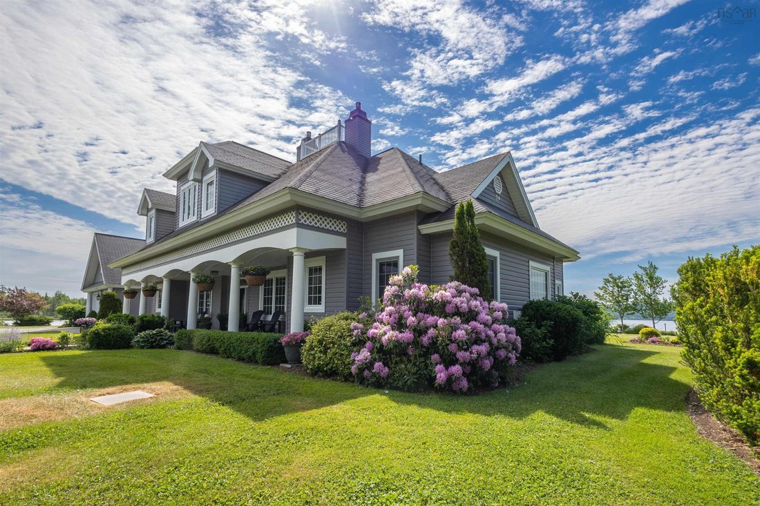 House in Baddeck, Nova Scotia, Canada 4 - 18572085