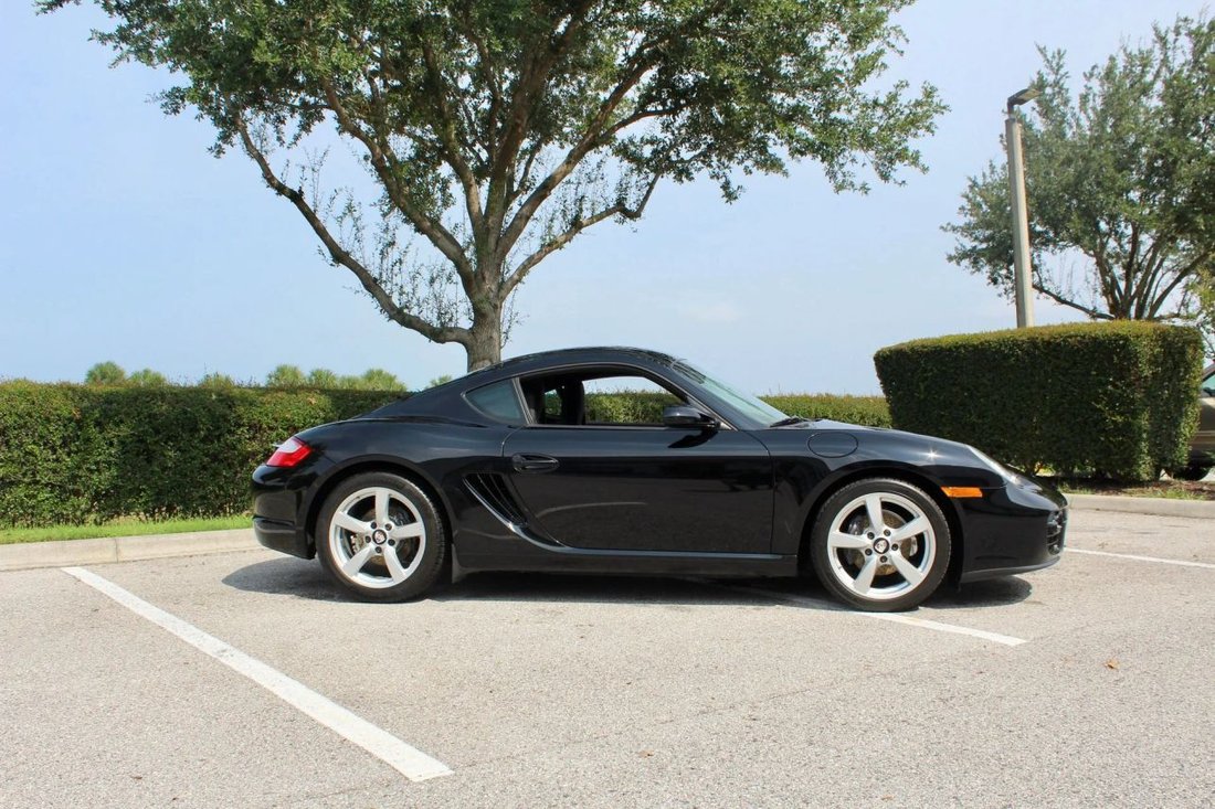 Coupe in Sarasota, FL, United States 2 - 18568140