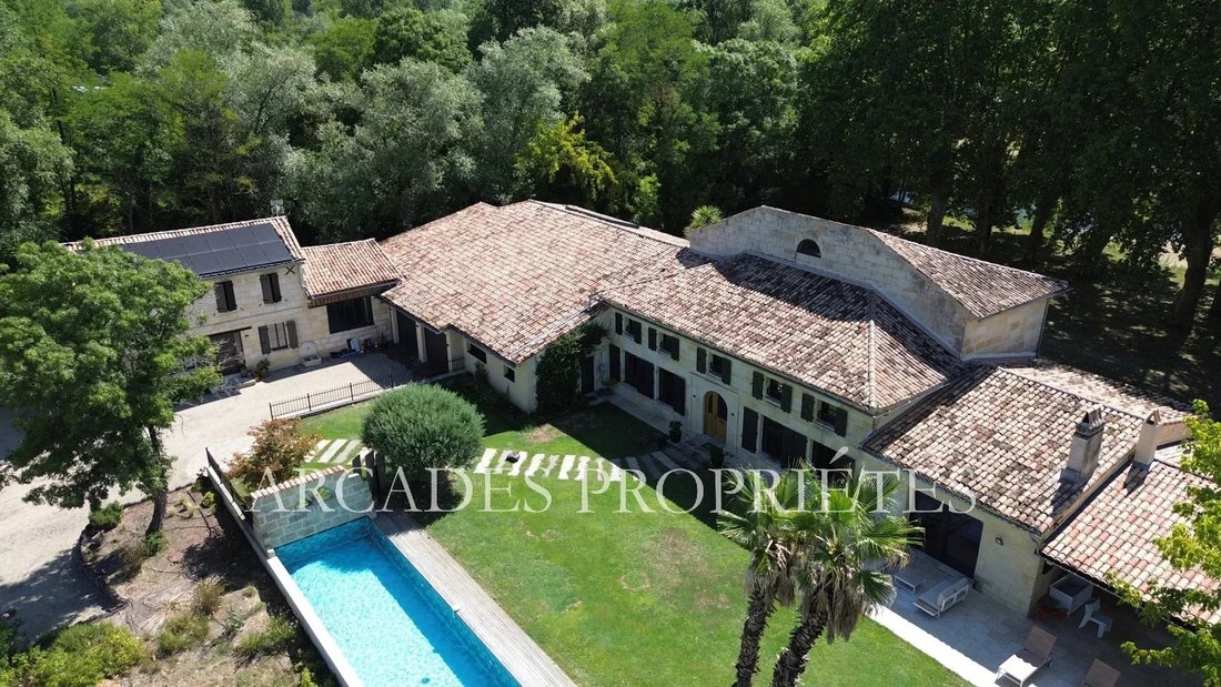 Estate in Saint-Émilion, Nouvelle-Aquitaine, France 1 - 18572325