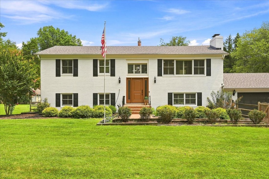 House in Clifton, Virginia, United States 1 - 18570961