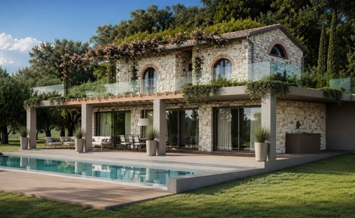Villa in Pietrasanta, Tuscany, Italy 1