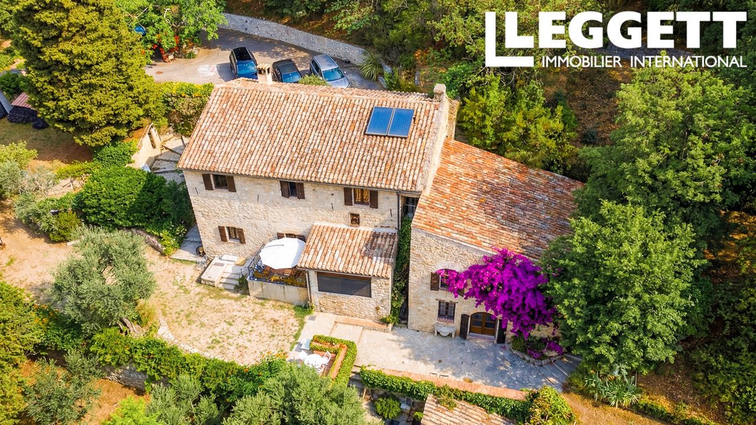 Villa in Carros, Provence-Alpes-Côte d'Azur, France 2 - 12102507