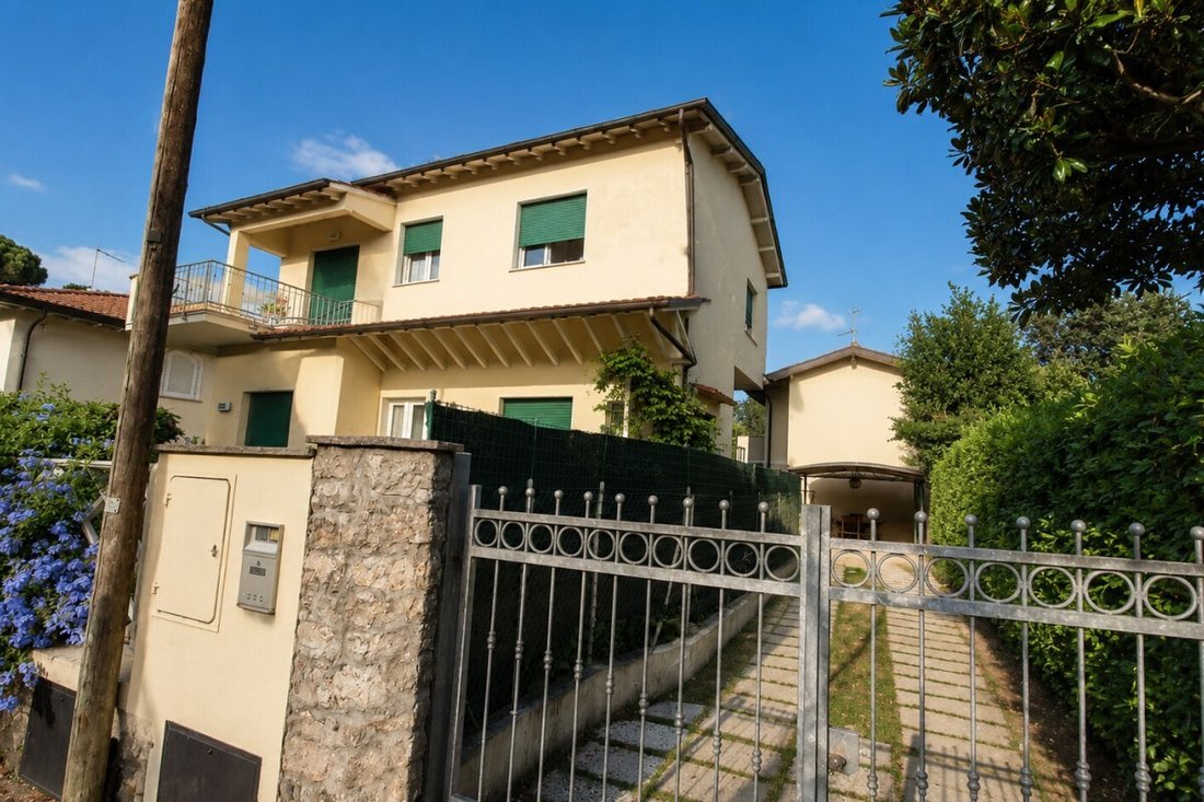 Apartment in Pietrasanta, Tuscany, Italy 1 - 18568658