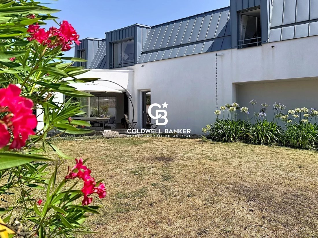 House in Les Sables-d'Olonne, Pays de la Loire, France 1 - 17154654