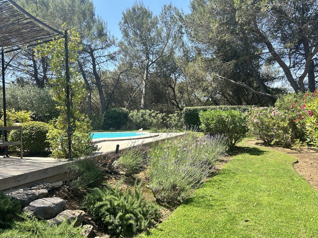 Villa in Mallemort, Provence-Alpes-Côte d'Azur, France 4 - 18572798