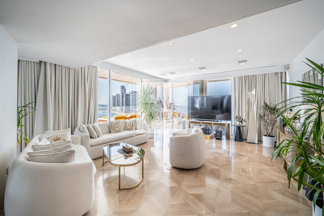 Apartment in Umm Suqeim, Dubai, United Arab Emirates 3 - 18573519