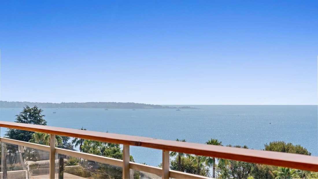 Apartment in La Maure-Super Cannes, Vallauris, France 1 - 18488932