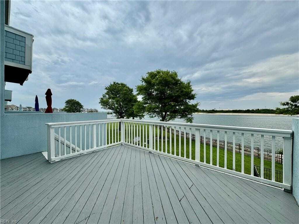Condo in Norfolk, Virginia, United States 3 - 18567254