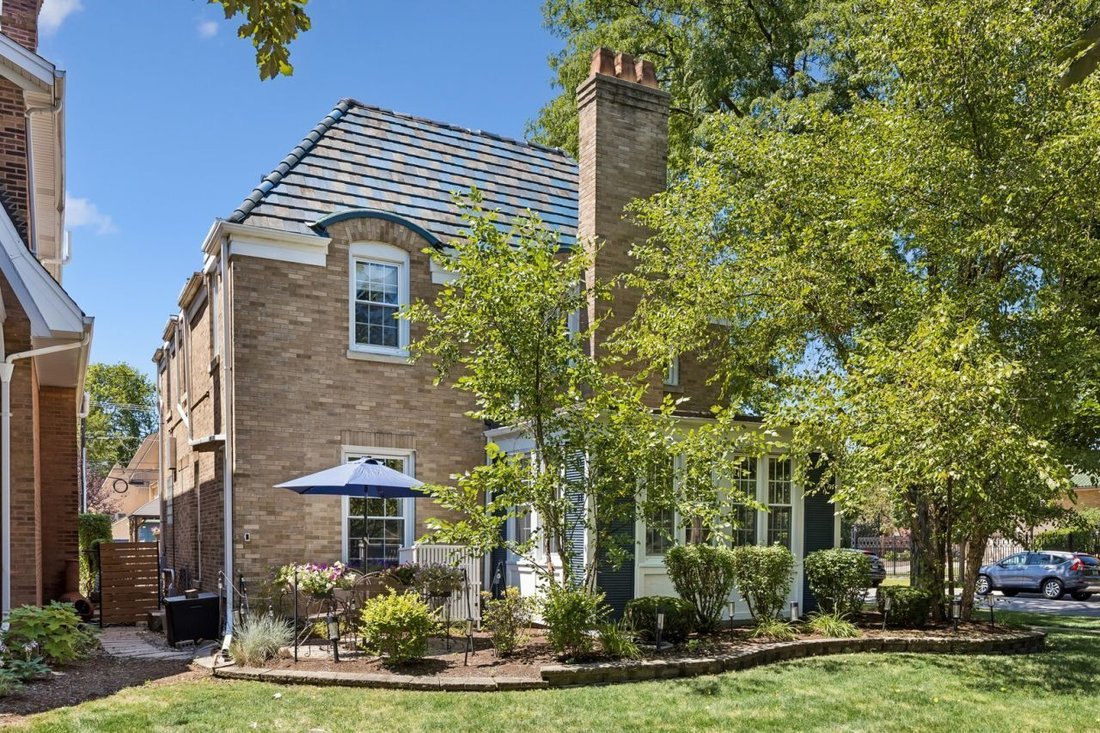House in Oak Park, Illinois, United States 2 - 18570075
