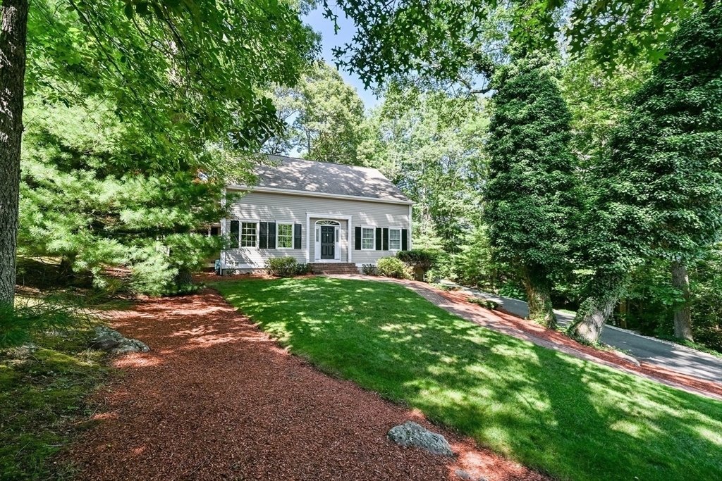 House in Attleboro, Massachusetts, United States 3 - 18490942