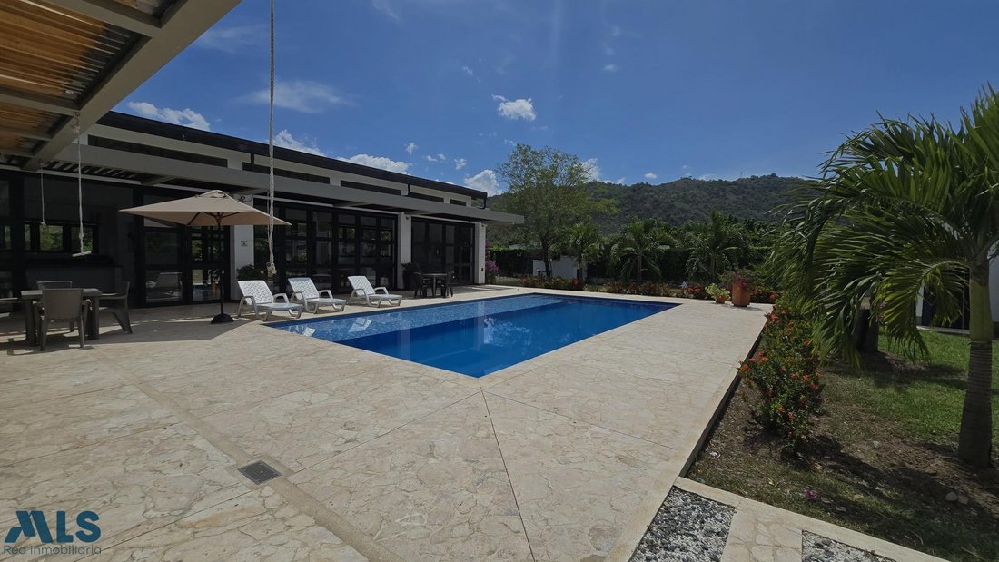 Finca in Santa Fe de Antioquia, Santa Fe de Antioquia, Colombia 3 - 18567658