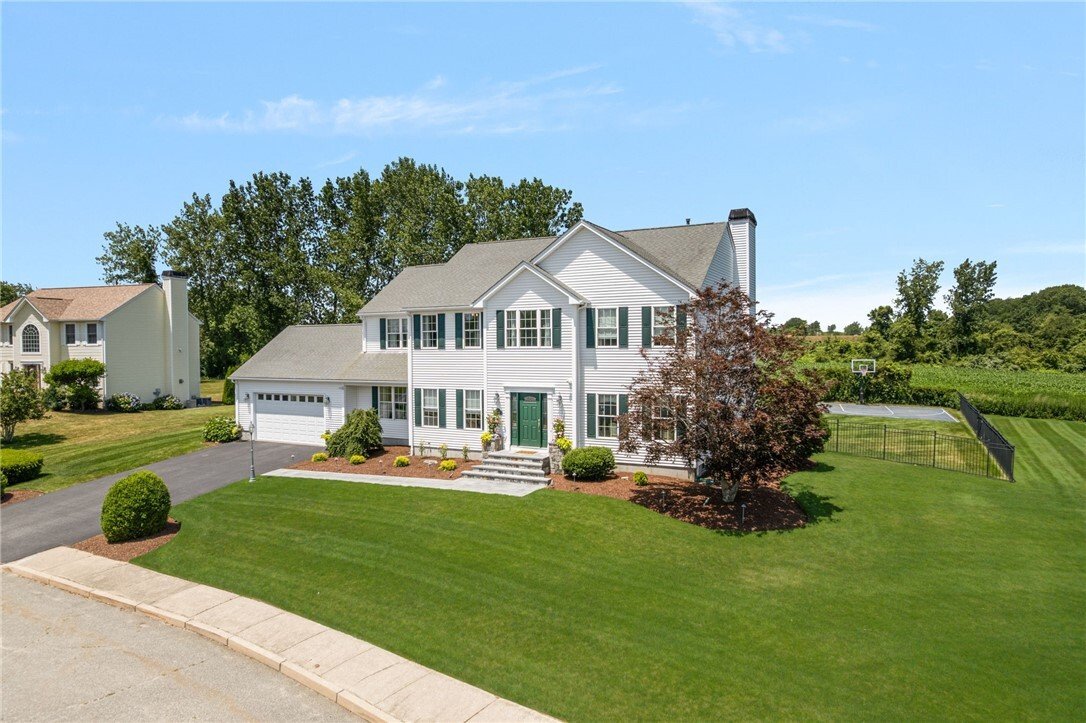 House in Cranston, Rhode Island, United States 2 - 18570700