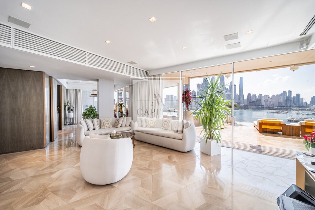 Apartment in Umm Suqeim, Dubai, United Arab Emirates 2 - 18573519