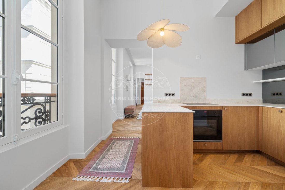 Apartment in Palais Royal, Paris 1er Arrondissement, Paris 4 - 18573141