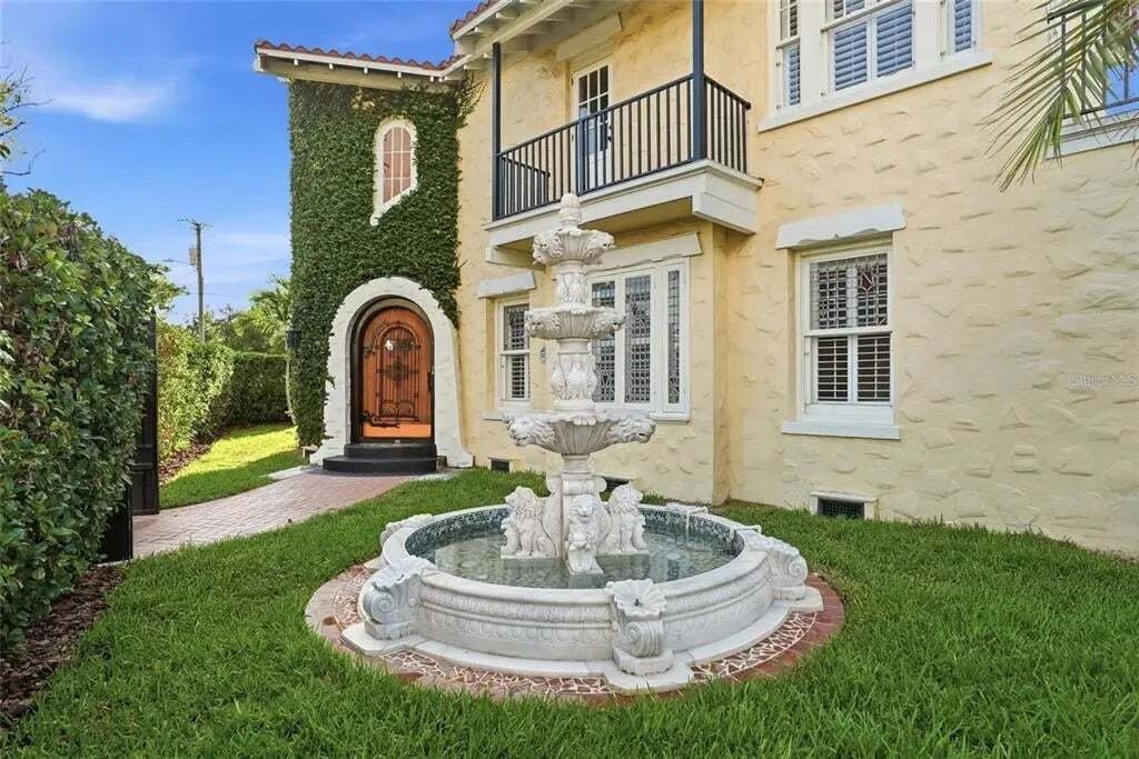 House in Tampa, Florida, United States 5 - 18570127