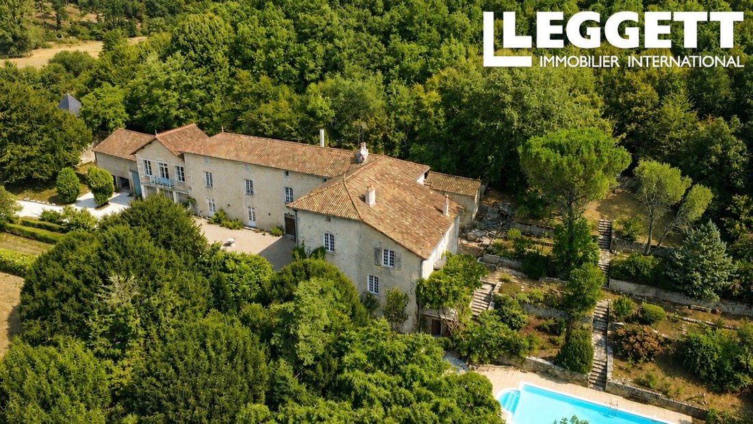 House in Civray, Nouvelle-Aquitaine, France 2 - 18567851
