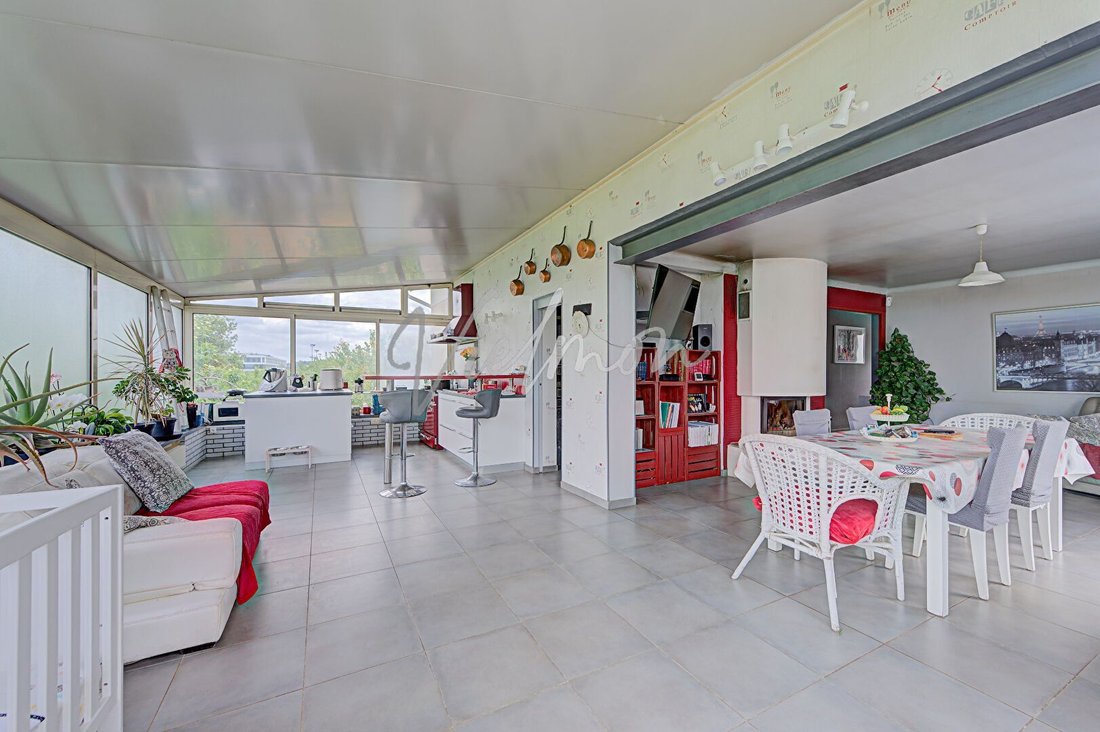 House in Poissy, Ile-de-France, France 3 - 18567508