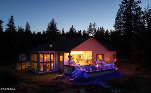 House in Cocolalla, Idaho, United States 1