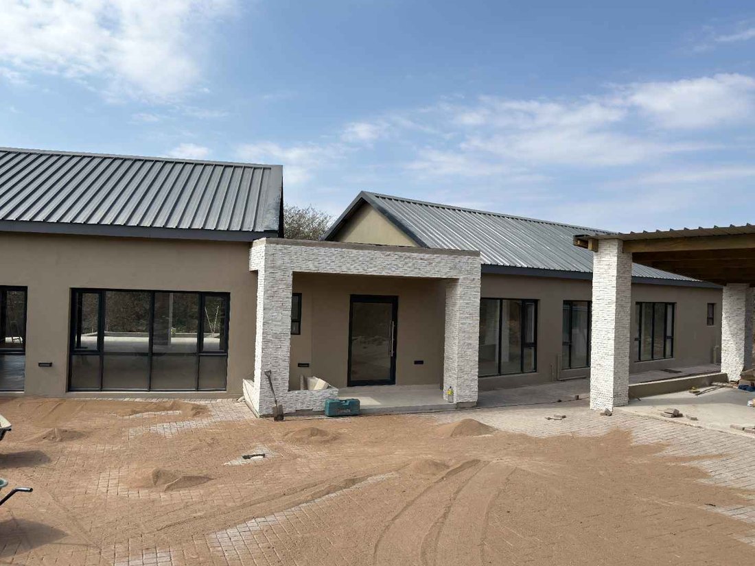 House in Hoedspruit, Limpopo, South Africa 2 - 17363654