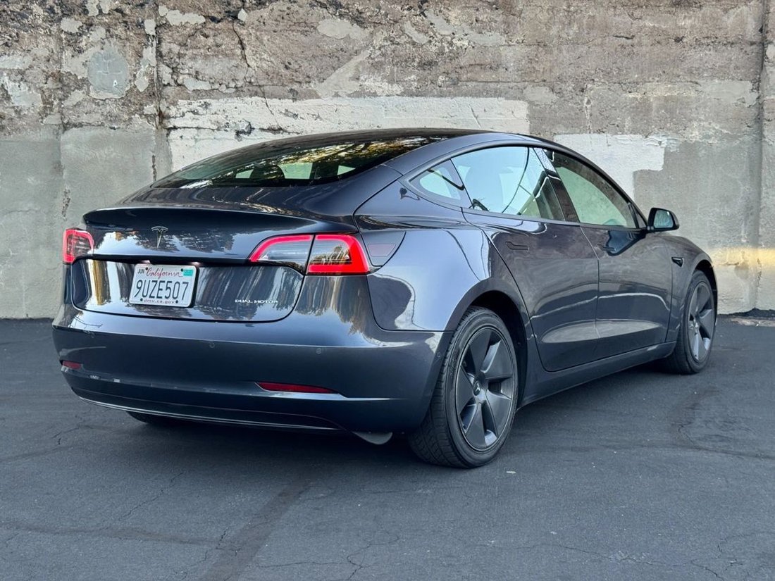 Sedan in Roseville, CA, United States 5 - 18571155