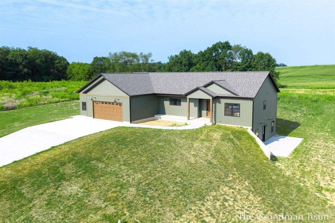 House in Middleville, Michigan, United States 1 - 18308677