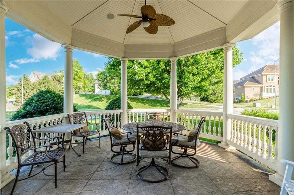 House in Parkville, Missouri, United States 3 - 18570258