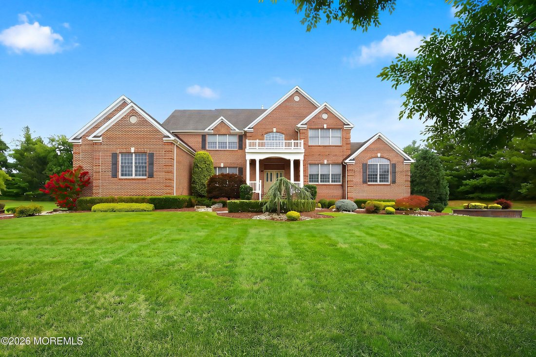 House in Manalapan Township, New Jersey, United States 1 - 18564915