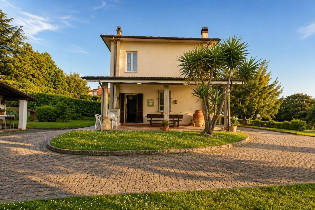 Villa a Camaiore, Toscana, Italia 2 - 18568609