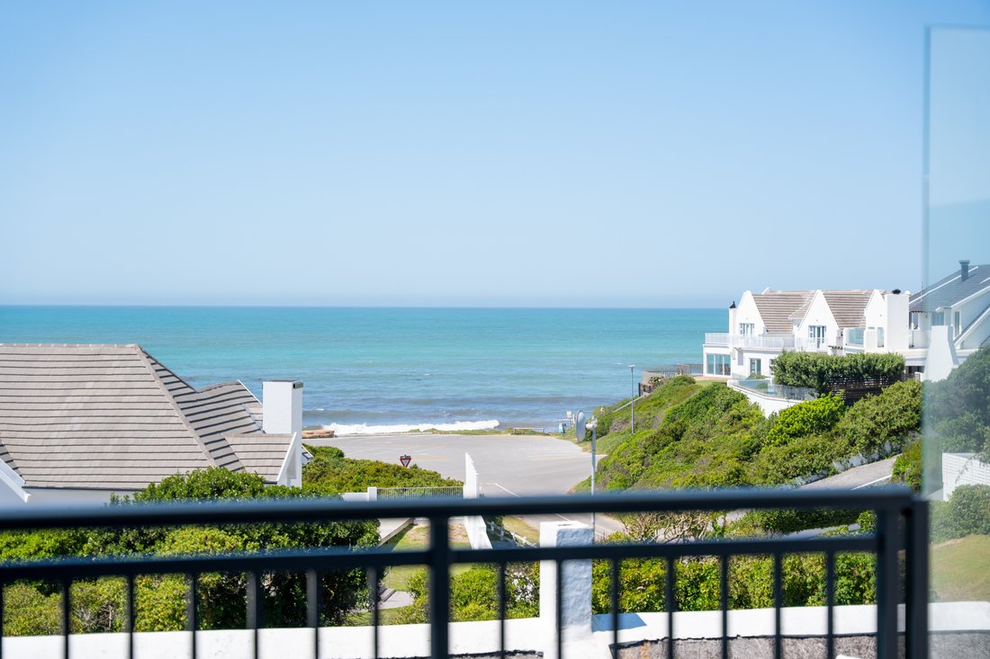 House in Saint Francis Bay, Eastern Cape, South Africa 2 - 18568006