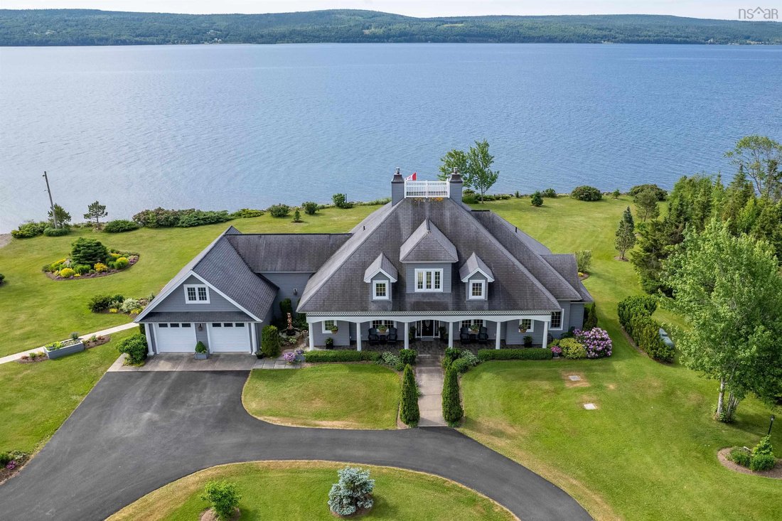 House in Baddeck, Nova Scotia, Canada 2 - 18572085