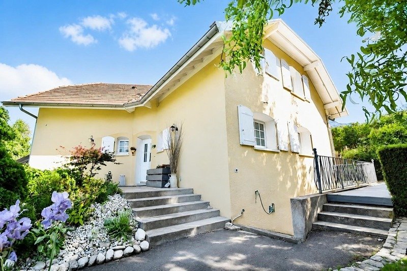 Villa à Bons-en-Chablais, Auvergne-Rhône-Alpes, France 1 - 18569544