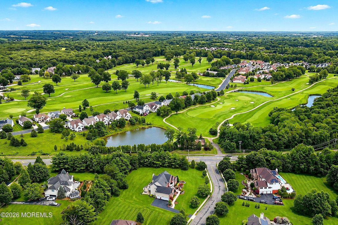 House in Manalapan Township, New Jersey, United States 2 - 18564915