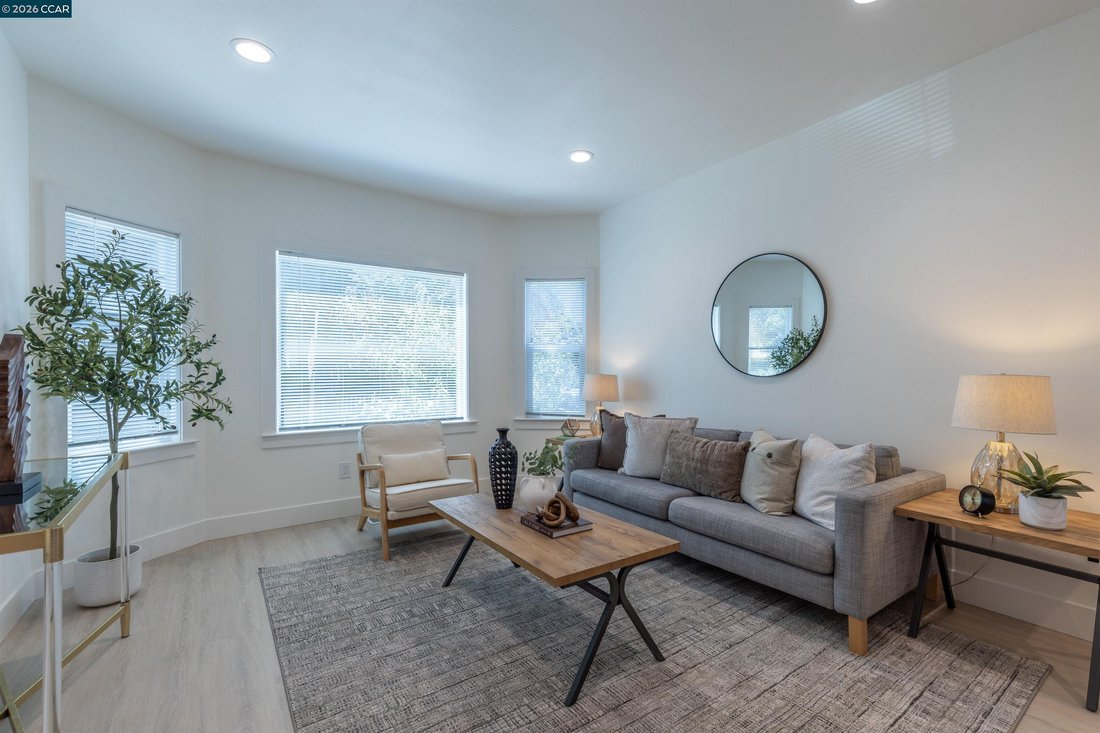 House in Oakland, California, United States 5 - 18568849