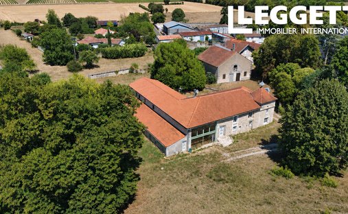 Farm Ranch in Foussignac, Nouvelle-Aquitaine, France 1