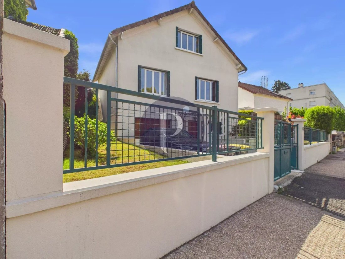 House in Ouest, Igny, France 2 - 17817251