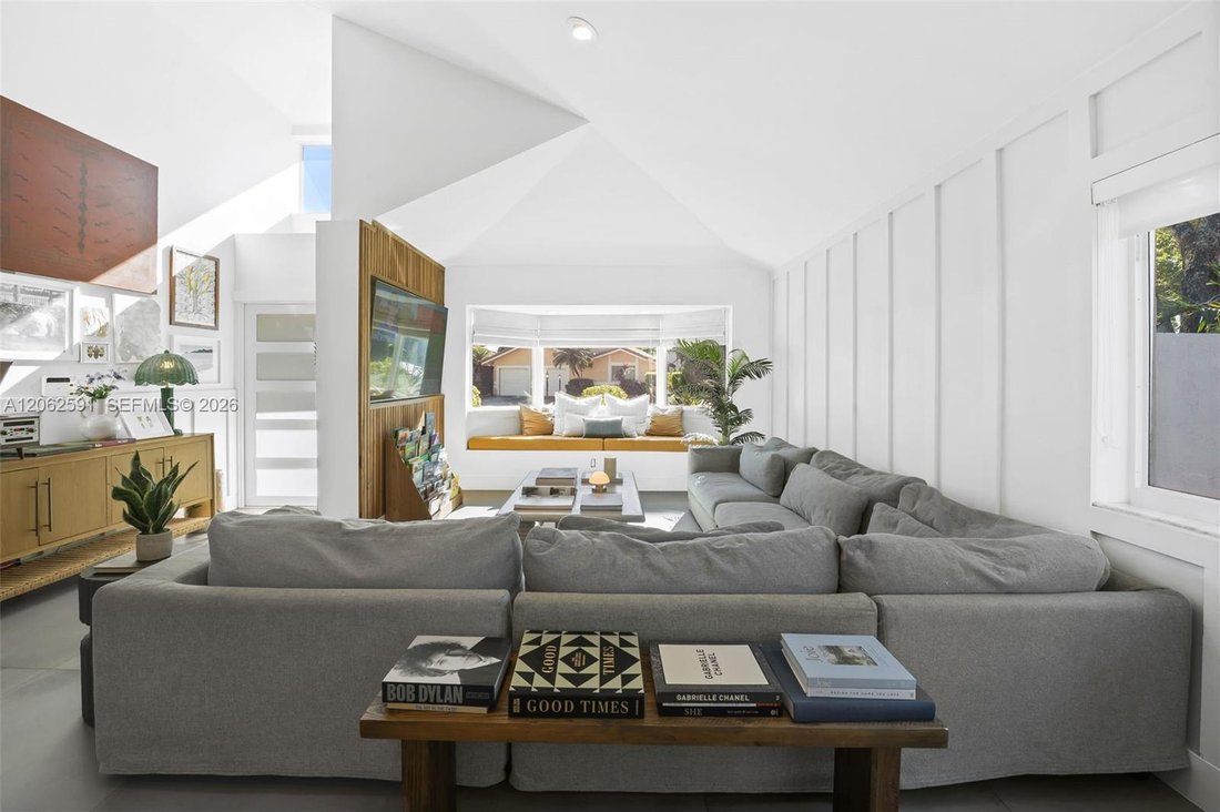 House in Hialeah, Florida, United States 3 - 18569467