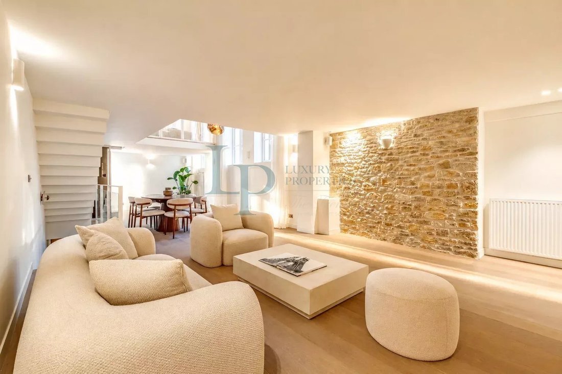 Apartment in Saint Thomas d'Aquin, Paris 7e Arrondissement, Paris 4 - 18571715