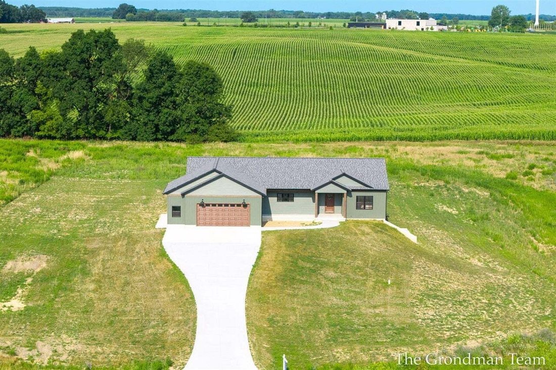 House in Middleville, Michigan, United States 3 - 18308677