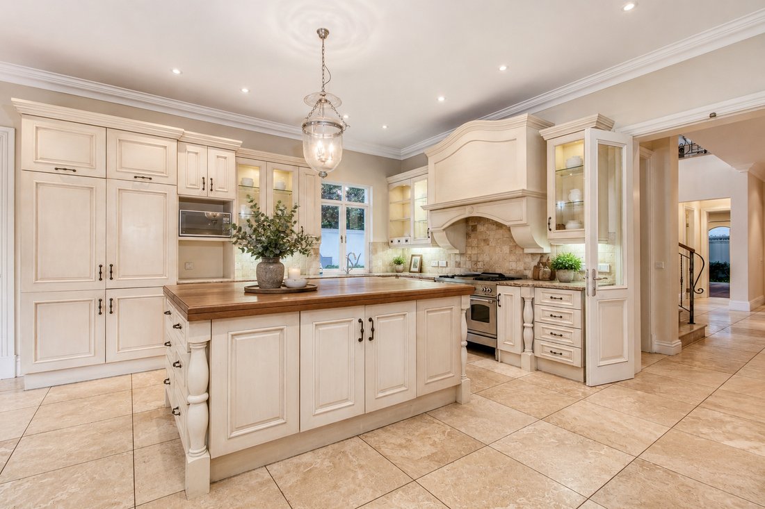 Casa a Hurlingham, Glenadrienne, Gauteng 5 - 15488939