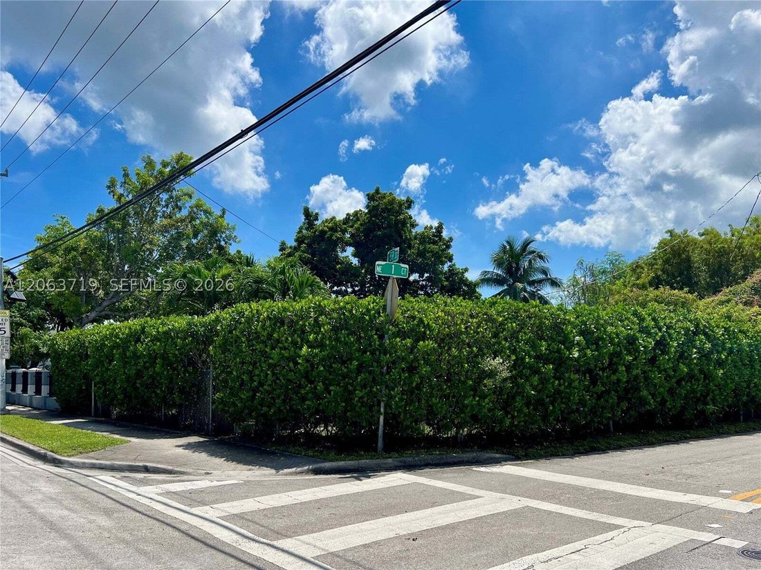 Miami, Florida, United States 4 - 18568891