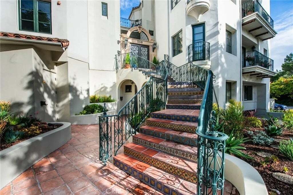 Condo in Los Angeles, California, United States 2 - 16670019
