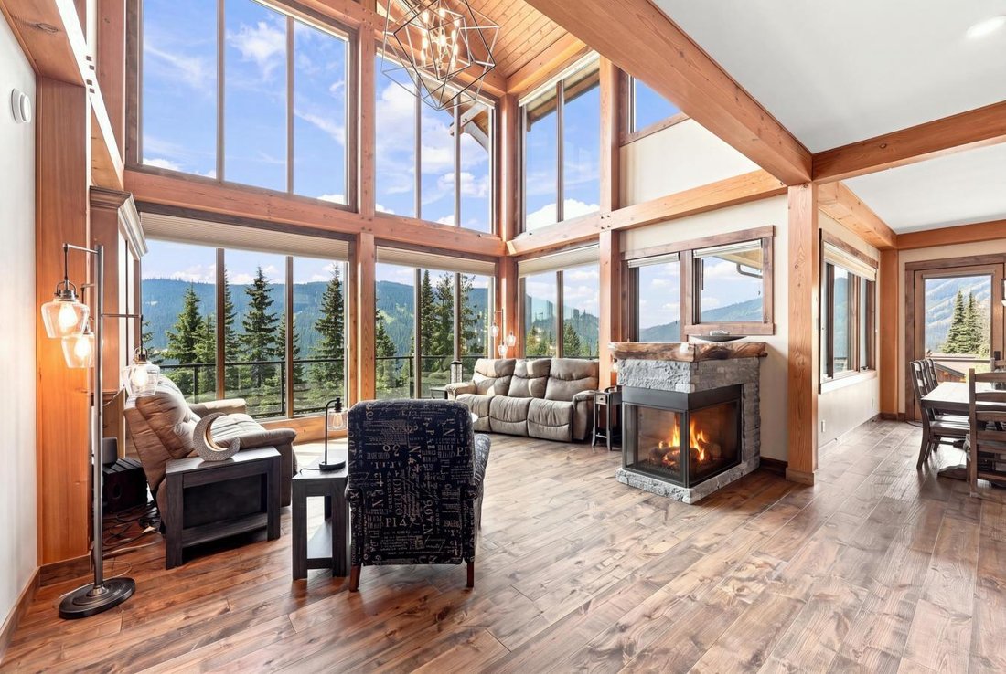 House in Sun Peaks, British Columbia, Canada 3 - 18570970