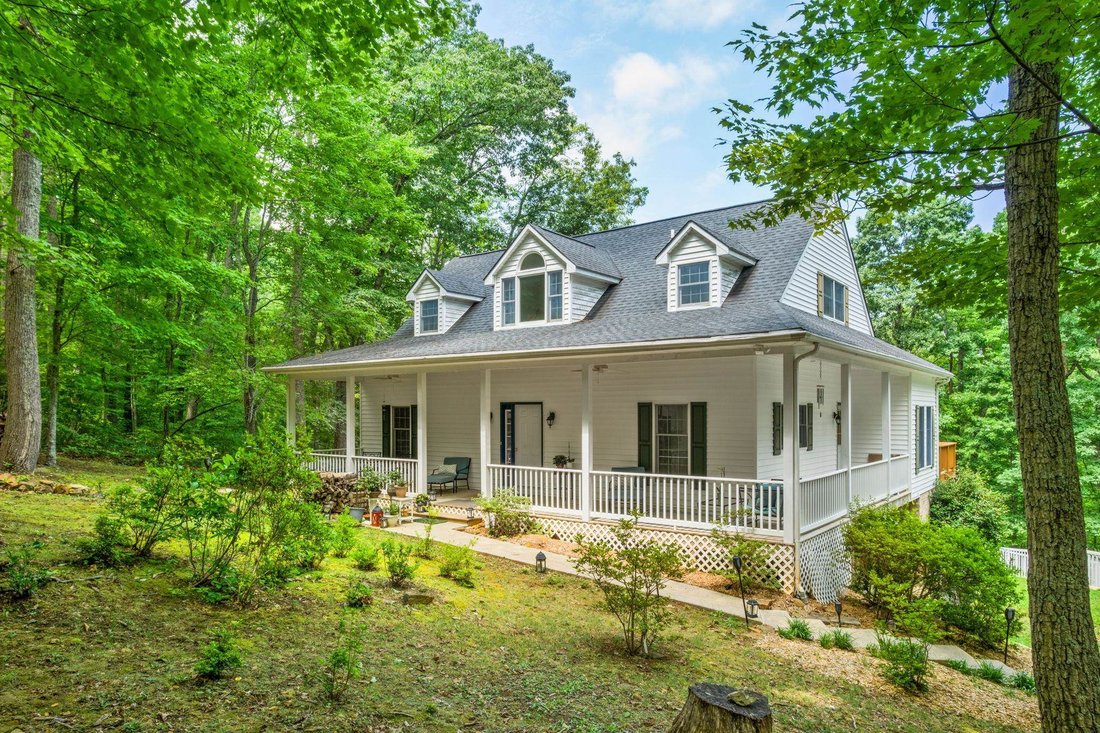 House in Shipman, Virginia, United States 1 - 18566932