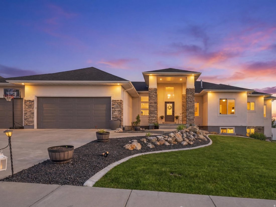 House in Smithfield, Utah, United States 2 - 18082606