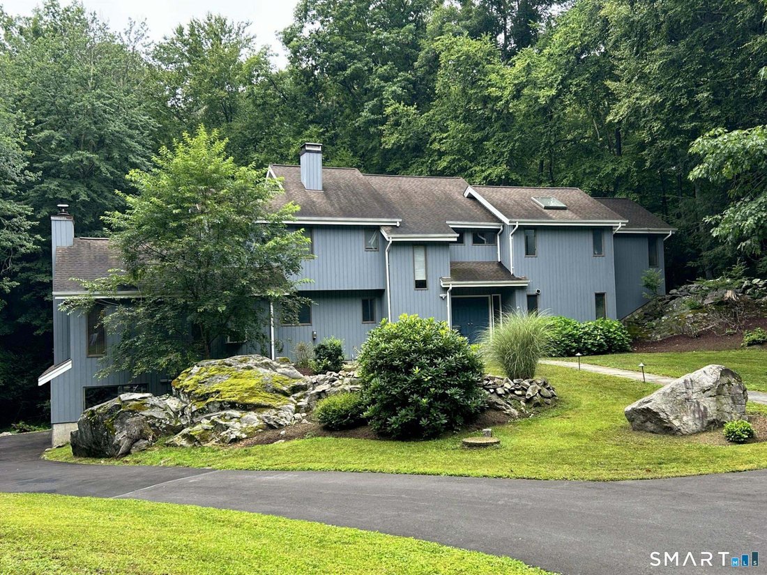 House in Brookfield, Connecticut, United States 2 - 18570556