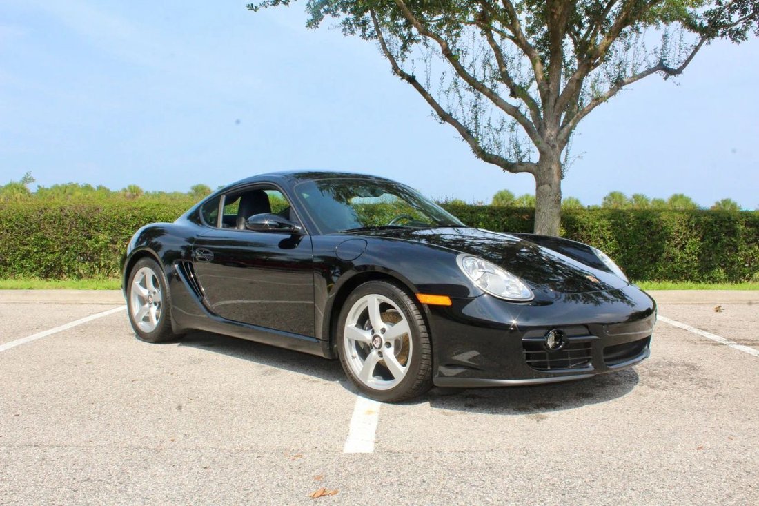 Coupe in Sarasota, FL, United States 4 - 18568140