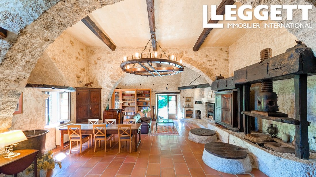 Villa in Carros, Provence-Alpes-Côte d'Azur, France 5 - 12102507