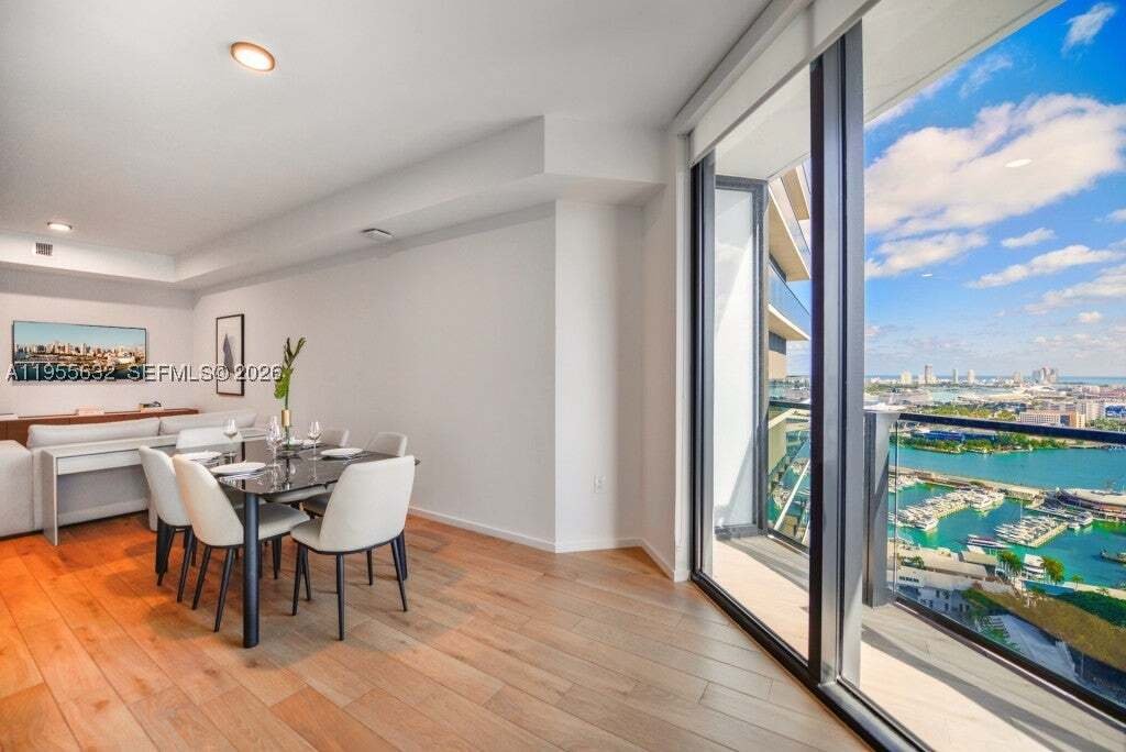 Condo in Miami, Florida, United States 2 - 17210158