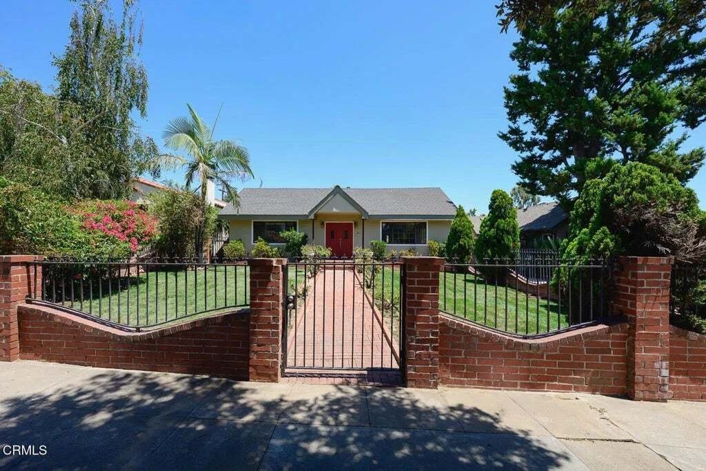 House in Altadena, California, United States 1 - 18570733