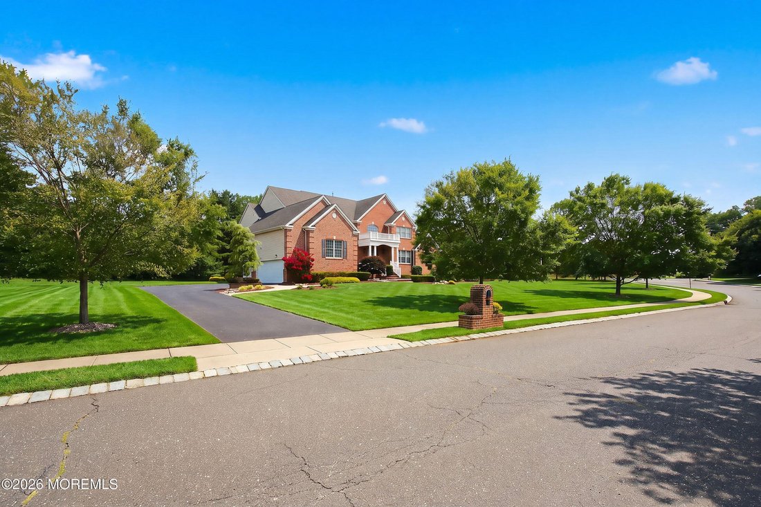 House in Manalapan Township, New Jersey, United States 4 - 18564915